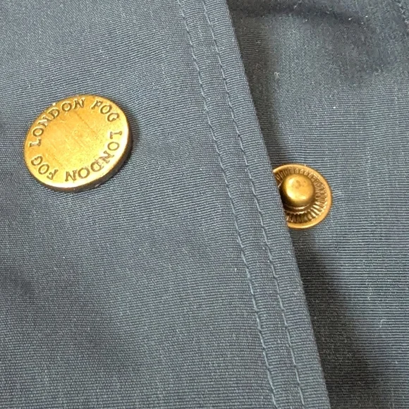 London Fog Belted Hooded Raincoat XXL | Storm-Ready & Sass-Approved ☔🌫️ - Picture 4 of 8